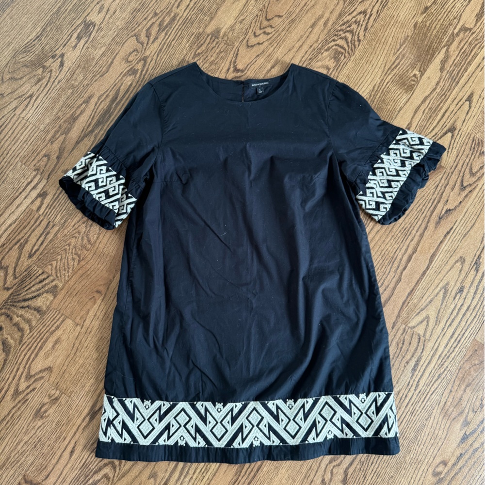 Banana Republic Classic Black Top